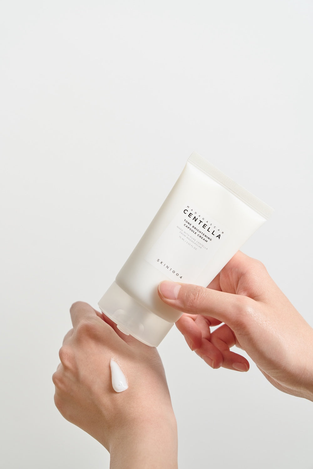 [Skin1004] Crema iluminadora con centella de Madagascar (75 ml)