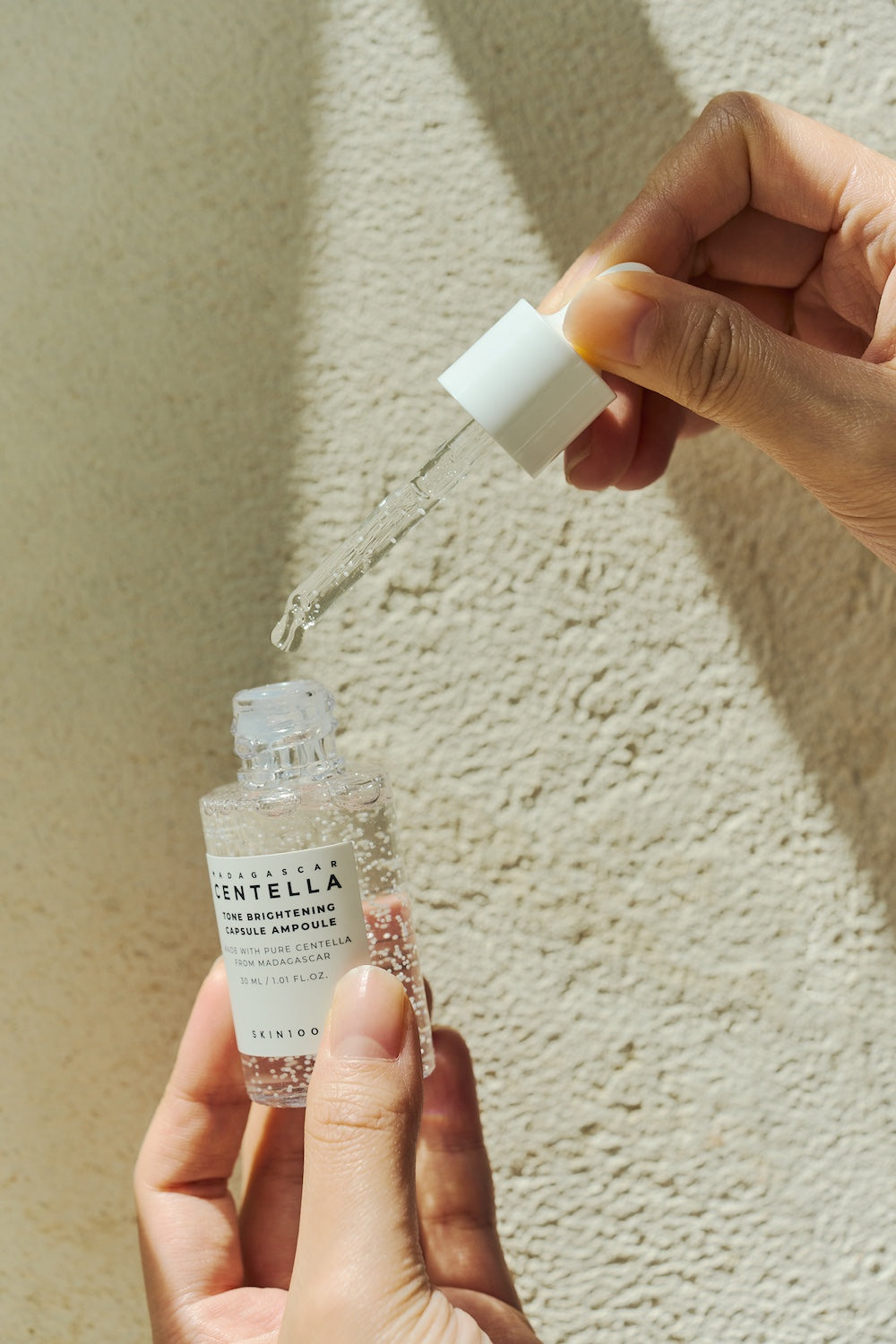 [Skin1004] Ampolla iluminadora de centella de Madagascar (30 ml)